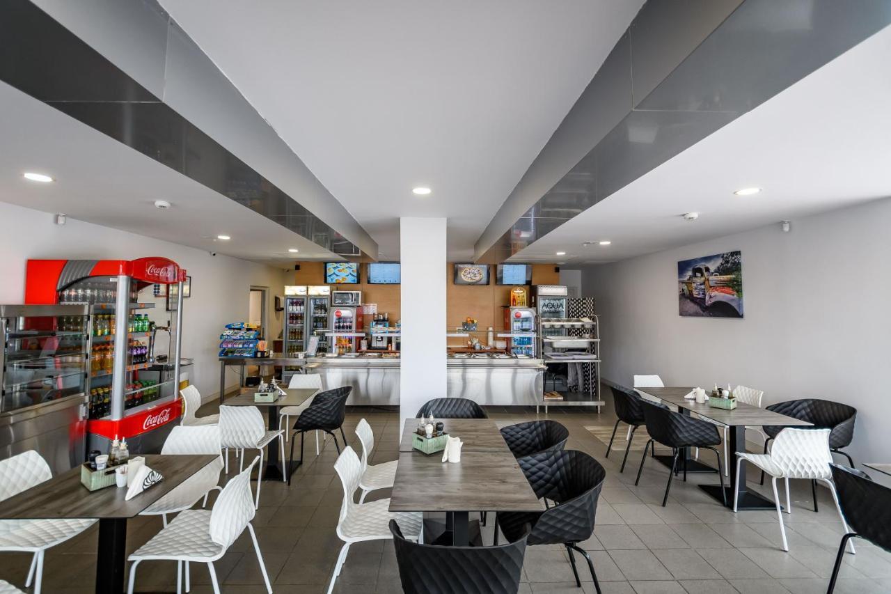 Hotel Andy Km 36 Bucureşti Ngoại thất bức ảnh